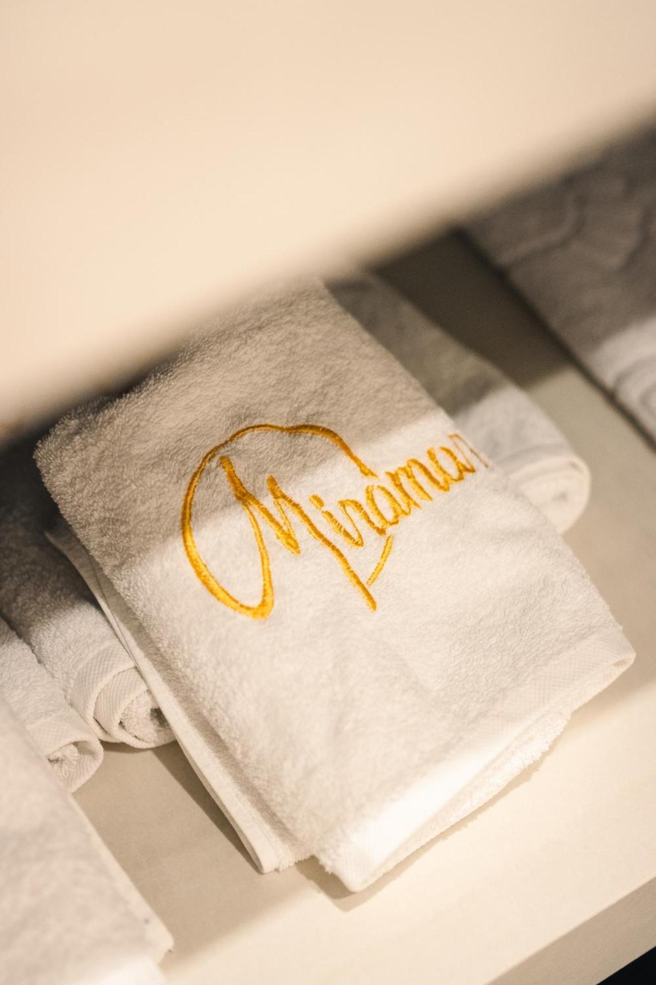 Miramar Hotel อุลซิน ภายนอก รูปภาพ